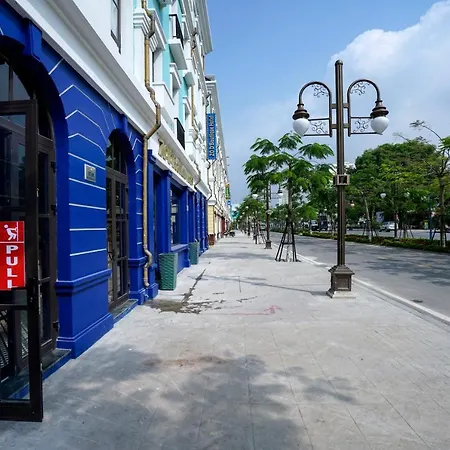 1925 Ha Long Hotel
